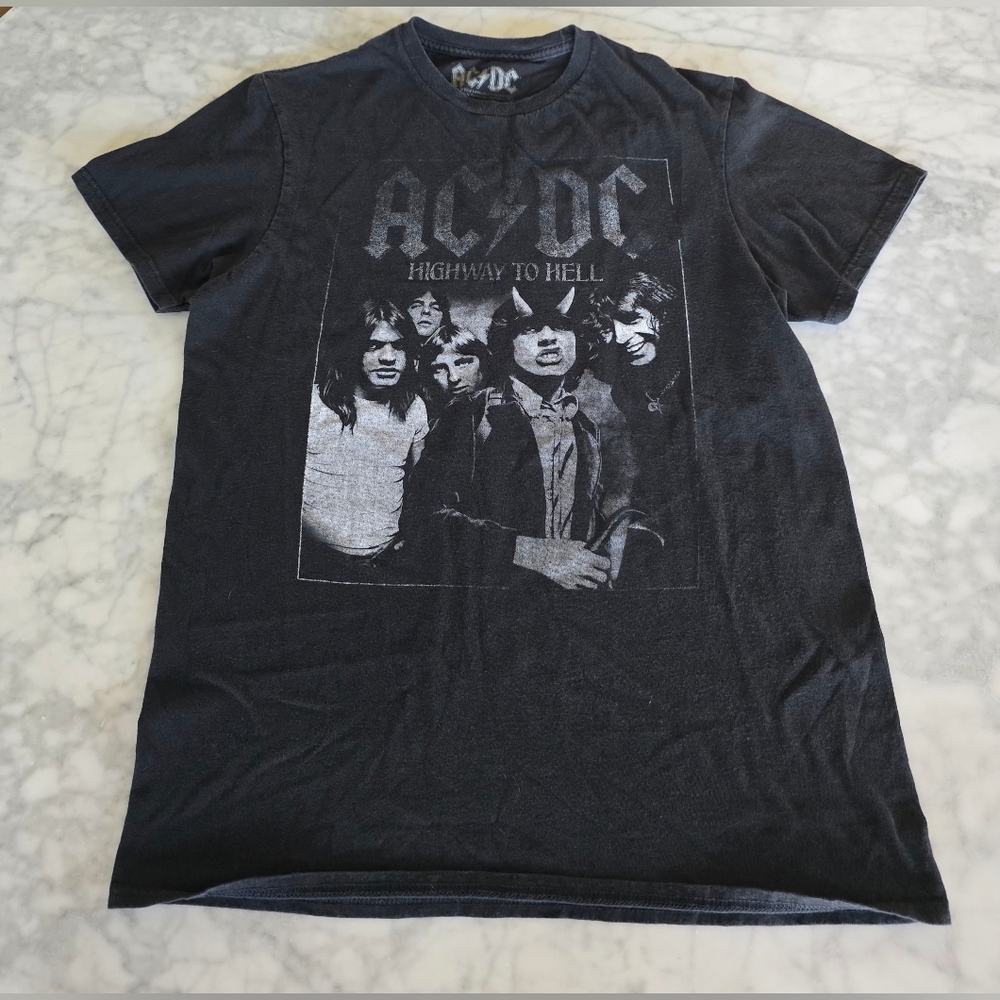 AC/DC Back In Black Adult Size Medium Concert T-shirt